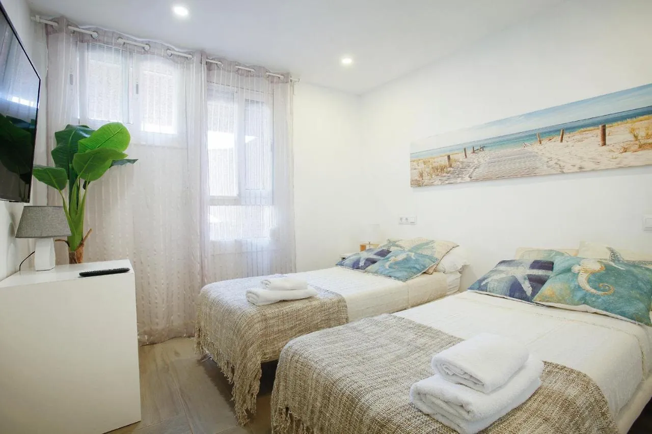 קסטלדפלס Beach Apartment With Bbq, Ps4, Bikes!