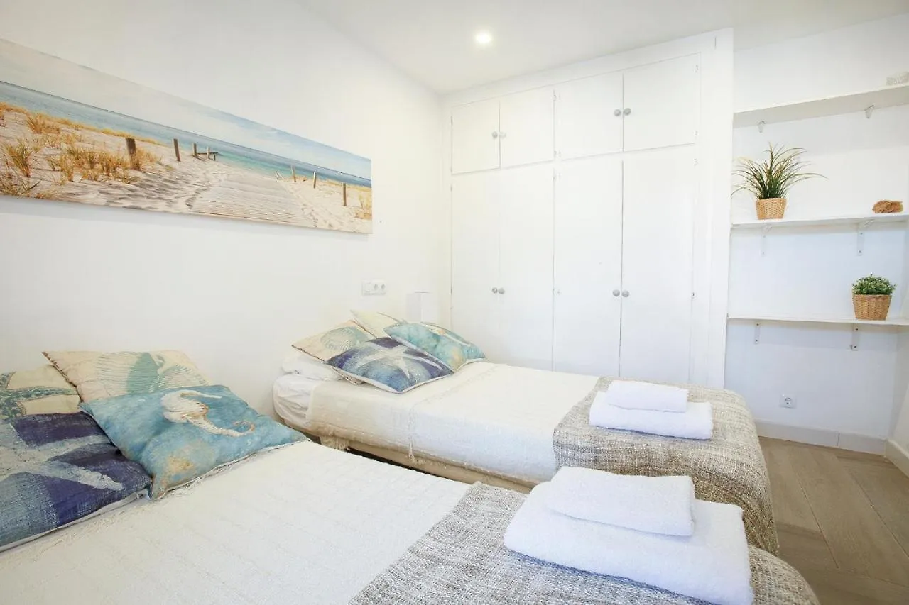 Beach Apartment With Bbq, Ps4, Bikes! Castelldefels Spanyolország