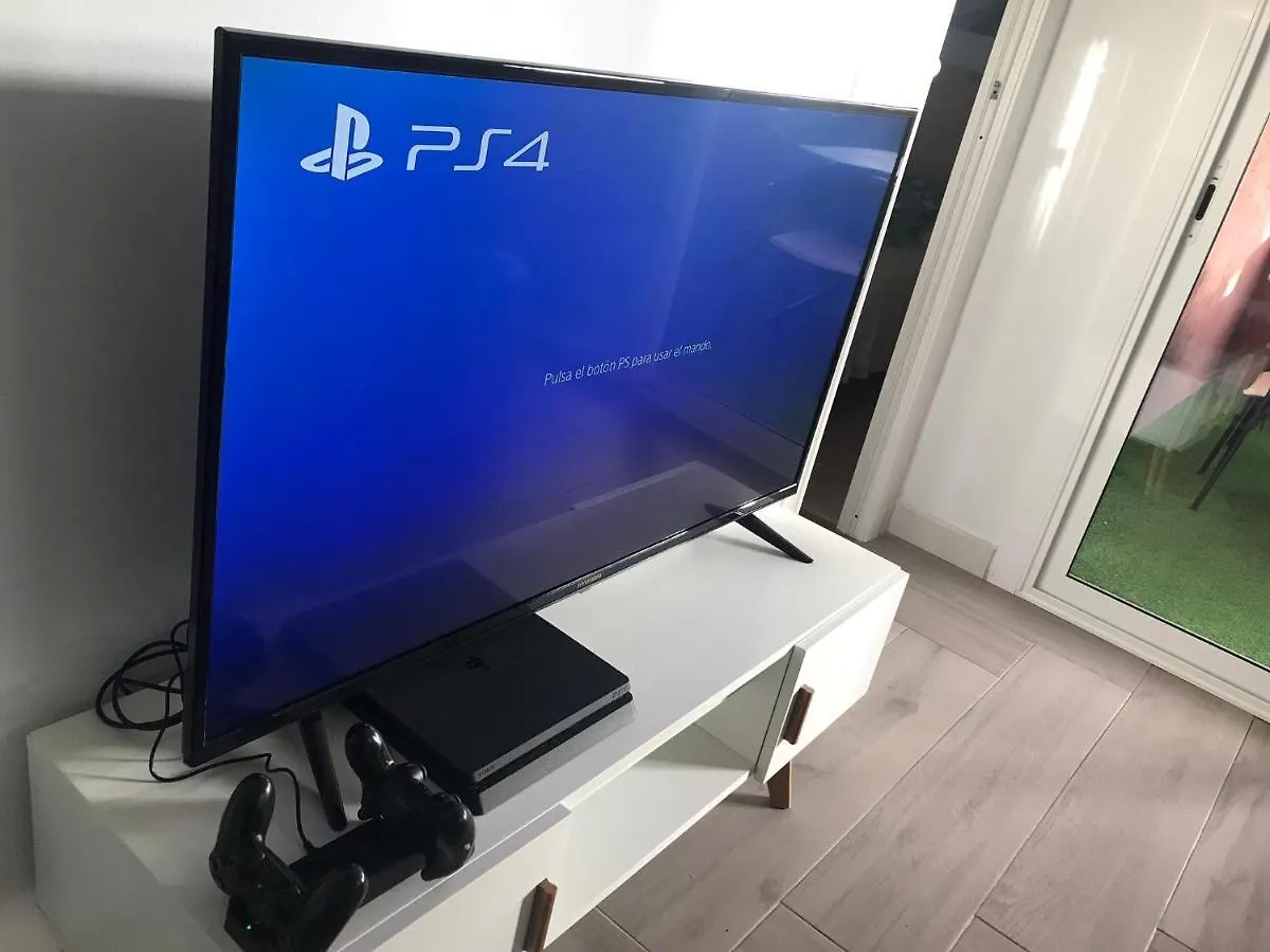 Beach Apartment With Bbq, Ps4, Bikes! 卡斯特尔德费尔斯 0*,  西班牙